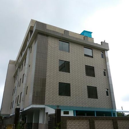 Hotel The Park Residency à Greater Noida Extérieur photo